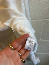 Load image into Gallery viewer, Vintage White Button Down