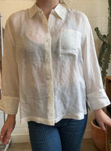 Load image into Gallery viewer, Vintage White Button Down