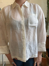 Load image into Gallery viewer, Vintage White Button Down
