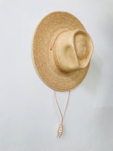 Load image into Gallery viewer, Desert Sun Hat -Golden Guatemalan Palm