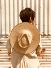 Load image into Gallery viewer, Desert Sun Hat -Golden Guatemalan Palm