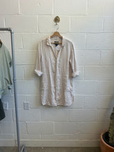 Load image into Gallery viewer, Pre-loved Cream Linen Button Down