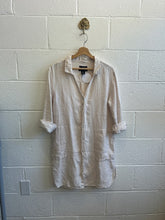 Load image into Gallery viewer, Pre-loved Cream Linen Button Down