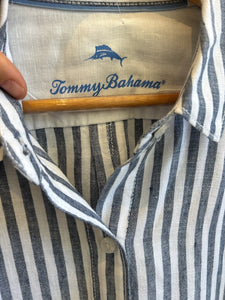 Pre-loved Grey and White Linen Button
