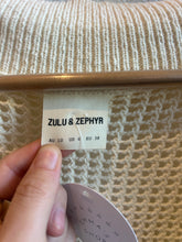 Load image into Gallery viewer, Pre-Loved Zulu &amp; Zephyr Knit Top