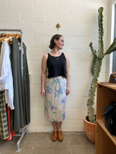 Load image into Gallery viewer, Vintage White Floral Print Skirt