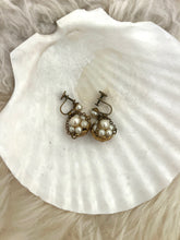 Load image into Gallery viewer, Vintage Pearl Screw Back Earrings