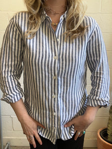 Pre-loved Grey and White Linen Button