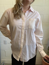 Load image into Gallery viewer, Vintage Pink and White Button Down