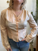 Load image into Gallery viewer, Vintage Button Down Light Pink Blouse