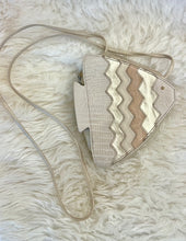 Load image into Gallery viewer, Vintage Fish Purse