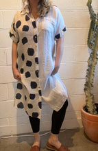 Load image into Gallery viewer, Vintage White and Black Print Dress