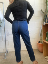 Load image into Gallery viewer, Vintage Lee Dark Wash Jeans