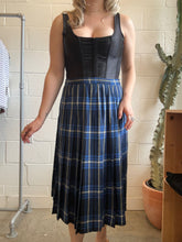 Load image into Gallery viewer, Vintage Navy Plaid Skirt