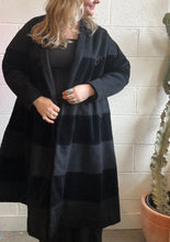 Load image into Gallery viewer, Vintage Black Winter Jacket