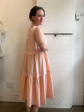 Load image into Gallery viewer, Vintage Peach Floral Dress