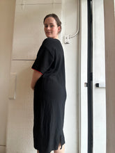 Load image into Gallery viewer, Vintage Lip Dress