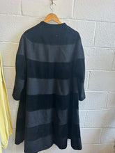 Load image into Gallery viewer, Vintage Black Winter Jacket