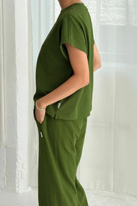Le Bon Shoppe Jeanne Tee - Collard Green