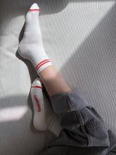 Load image into Gallery viewer, Le Bon Boyfriend Socks - clean white